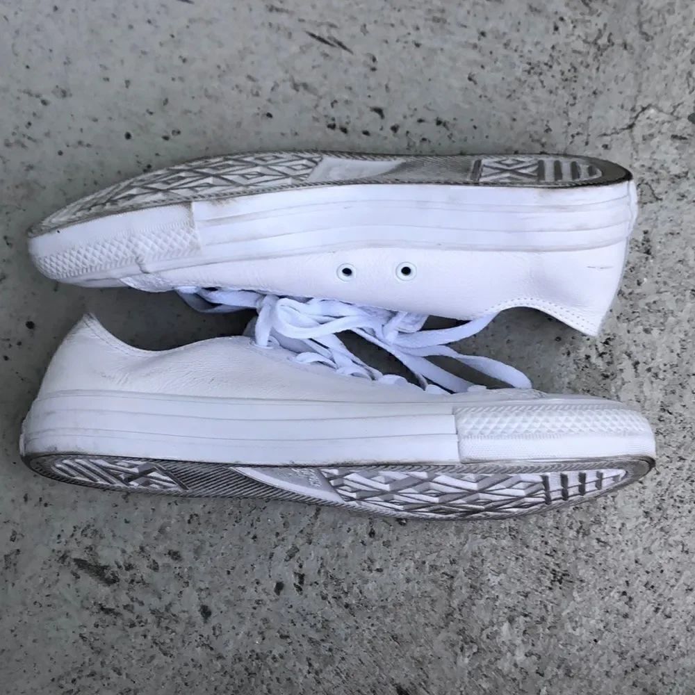 Converse - Picture 2 of 5